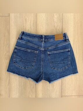 American Eagle Mom Short High-Rise Stretch Denim Shorts Medium/Dark Wash